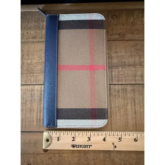 Burberry Wallet Womens Large Zip Around Dark Canvas Blue Check Leather Italy New - Picture 10 of 10
